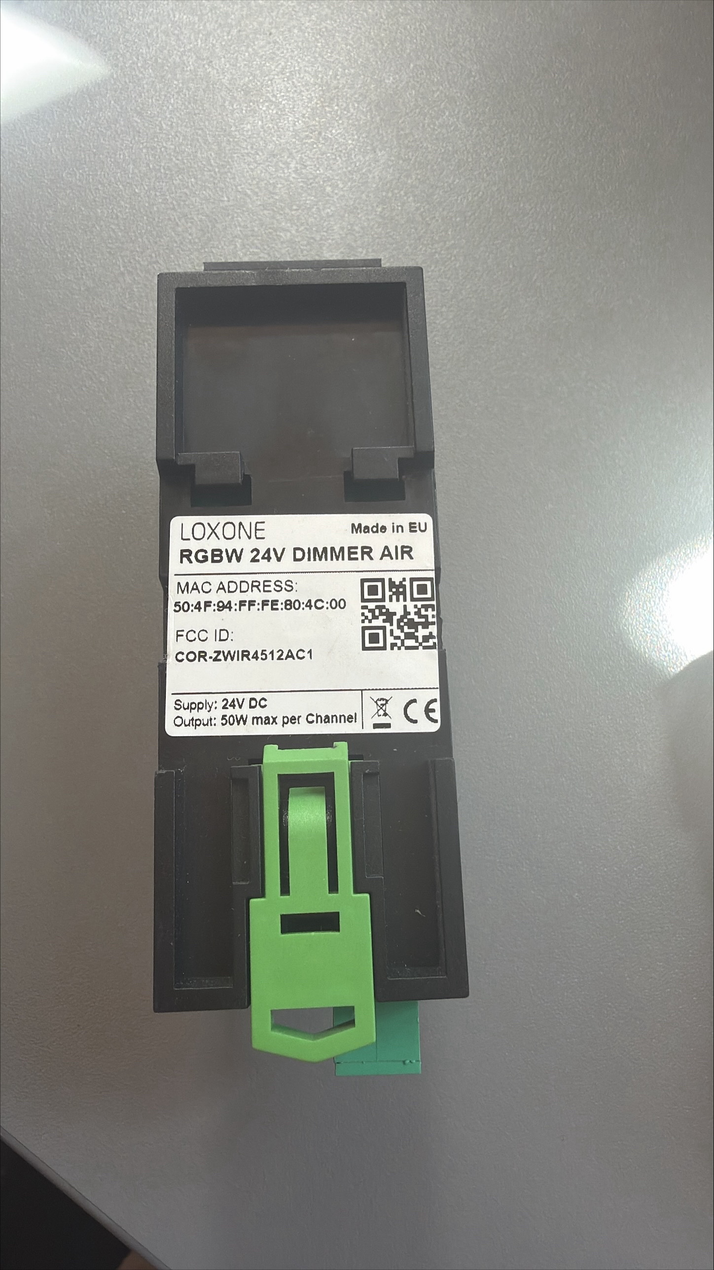 Loxone RGBW 24V Dimmer Air 100233 – Bild 2 von 2