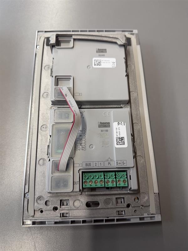 BTICINO Kameramod Farbe Weitwinkel inkl. 2-Draht Türlautsp-Mod 4RT LED BT-352400 | BT-351100 – Bild 2 von 3
