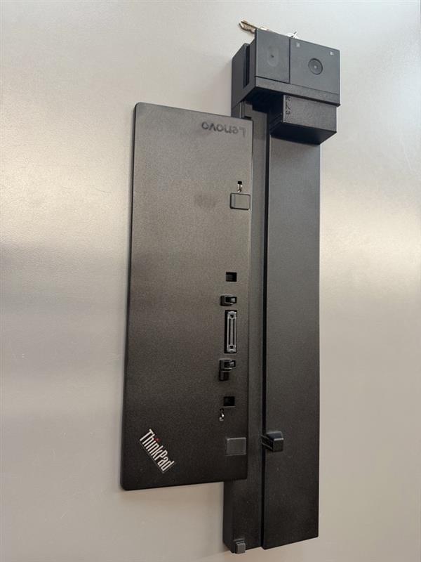 LENOVO ThinkPad Workstation Dock 40A5 mit Schlüssel
