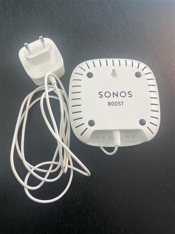 SONOS BOOST weiß, 1408 B8-E9-37-00-A8-08-A