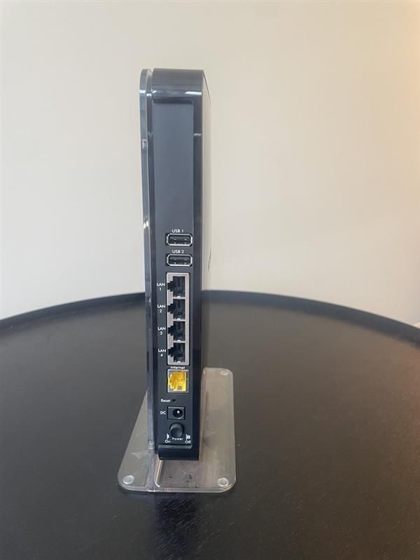 NETGEAR N900 Wireless Dual Band Gigabit Router, Model WNDR4500