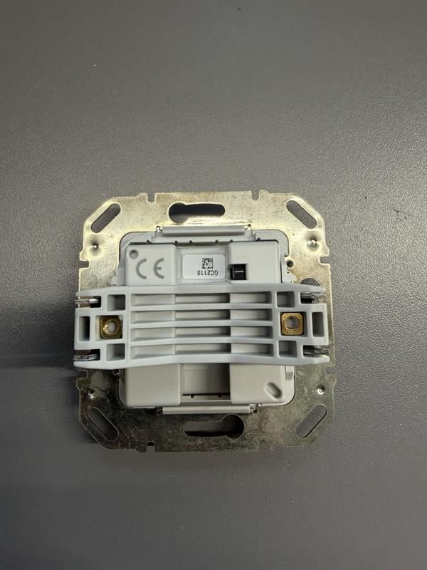 BERKER BCU Q.X/K.X TASTS.-Modul 80142170 – Bild 2 von 2